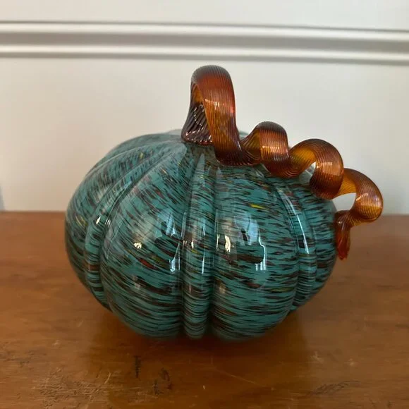 Pier 1 Illuminated Art Glass 7" Halloween Pumpkin Blue Black Swirl Curly Stem - Picture 7 of 9